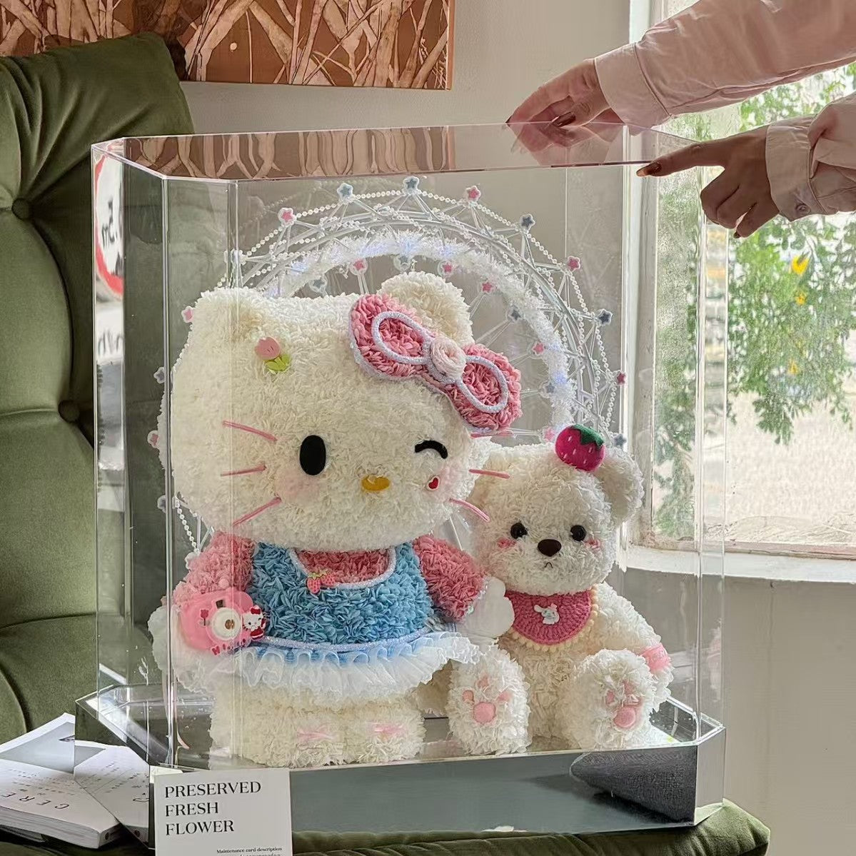 Large Kitty Series: Preserved Flower Gift Box