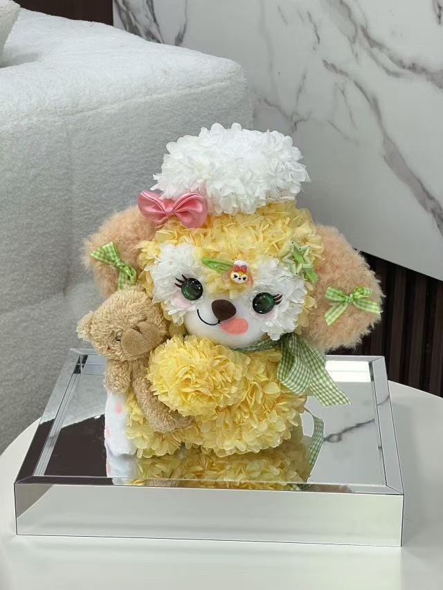 Butter Puppy: Preserved Flower Gift Box