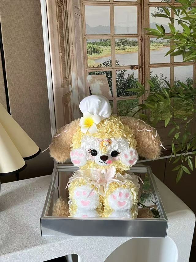 Butter Puppy: Preserved Flower Gift Box