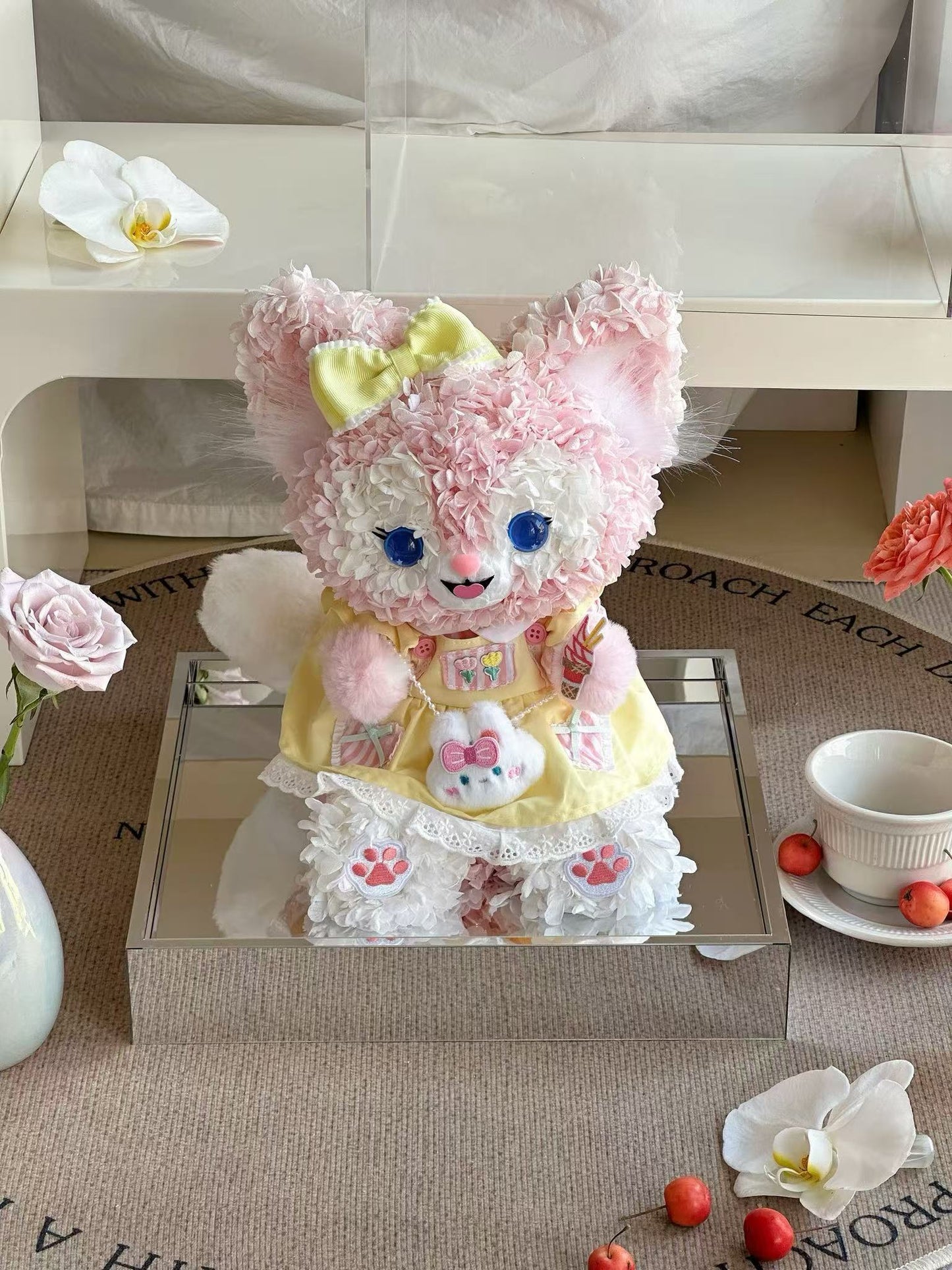 Seasonal Series: Pink Little Fox Preserved Flower Gift Box