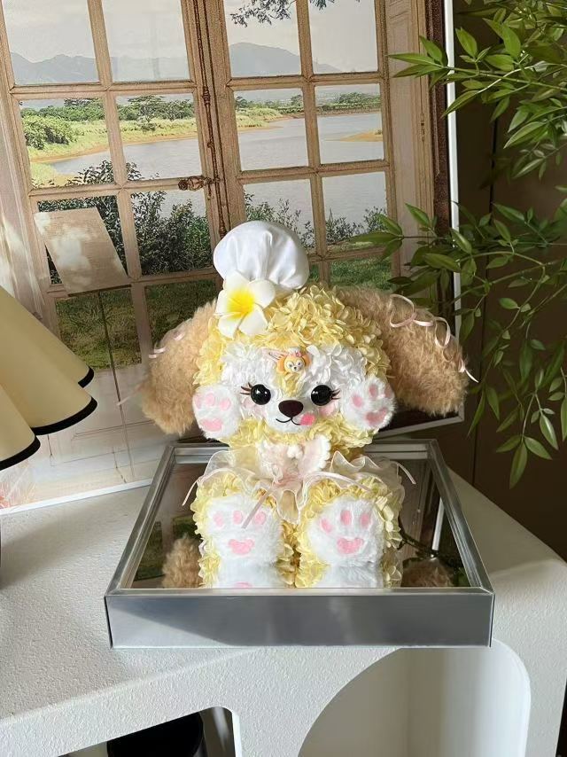 Butter Puppy: Preserved Flower Gift Box