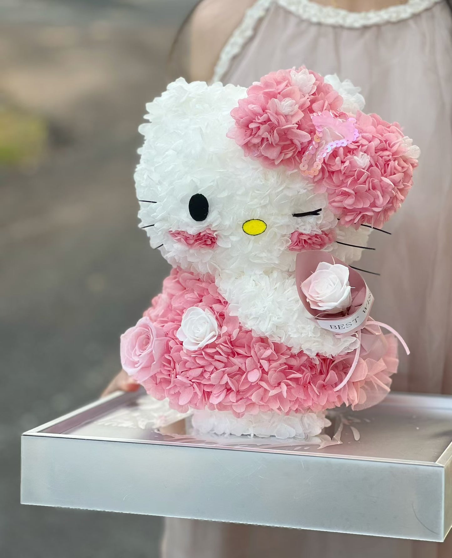 Kitty Cat Standing Cutely: Preserved Flower Gift Box