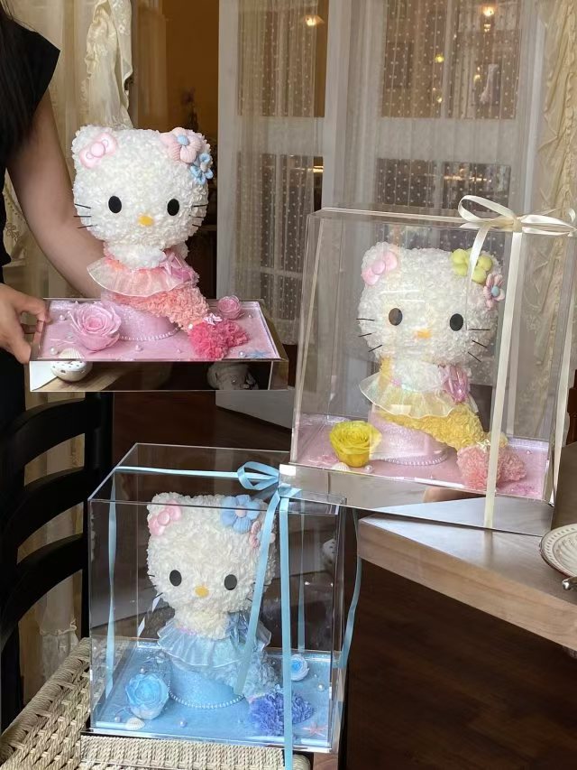 Cute Kitty Dress Up: Preserved Flower Gift Box